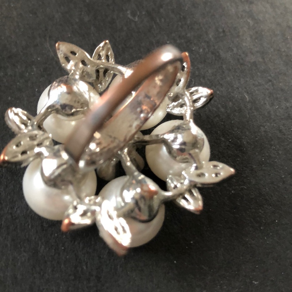 Ring - Picture 3 of 3